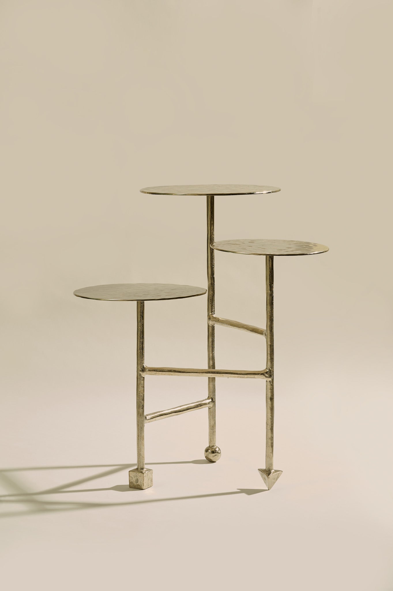 Trillium table